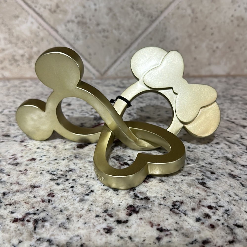 Mickey and Minnie Sculpted Decoration - Picture 2 of 5